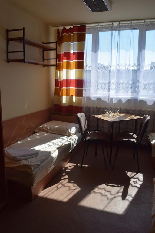 Dom Studencki Atol Hostel Krakow Exterior photo